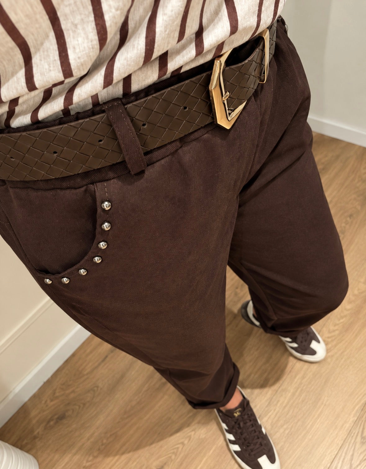 Pantalon Poches cloutés avec ceinture et poches