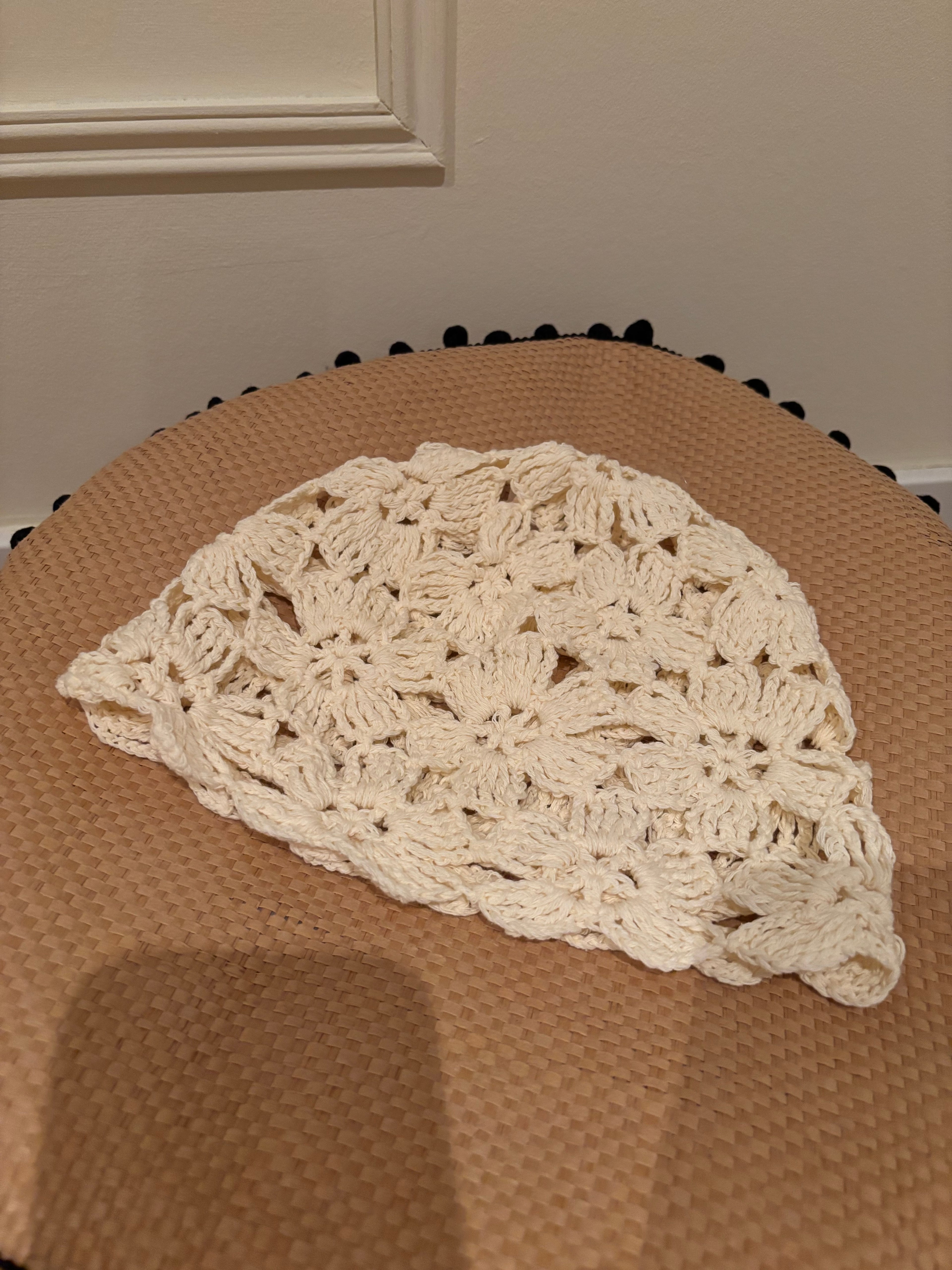 Bonnet crochet ajouré en coton